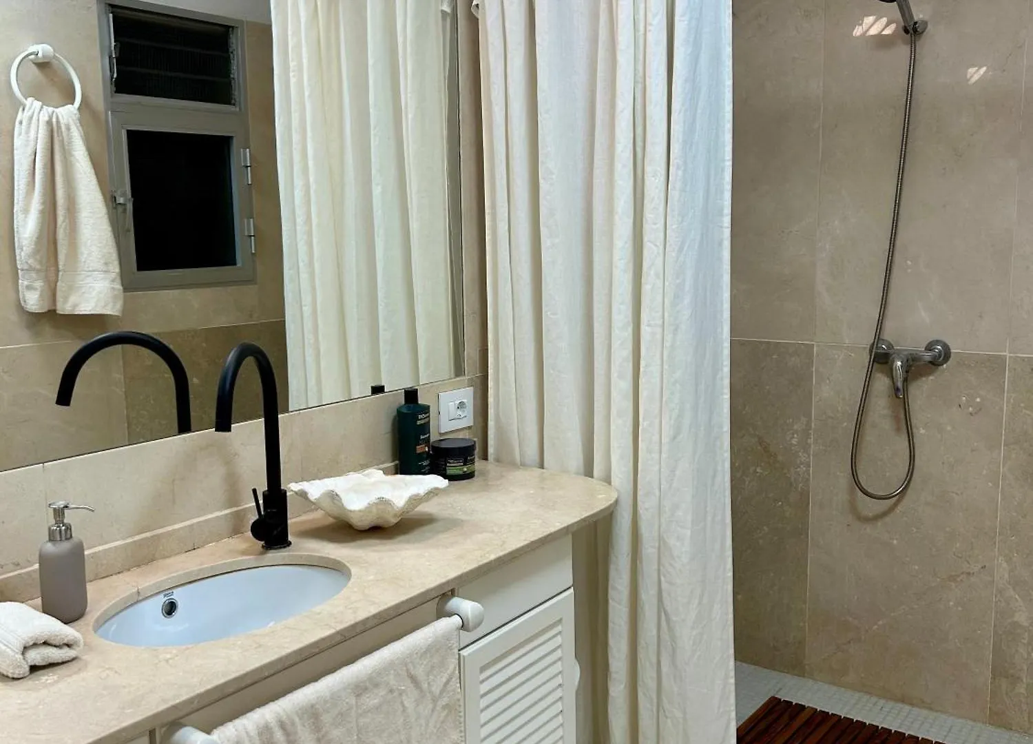 Homestay Niko Rooms Santa Cruz de Tenerife